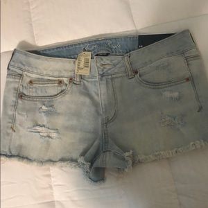 Never worn American Eagle jean shorts
